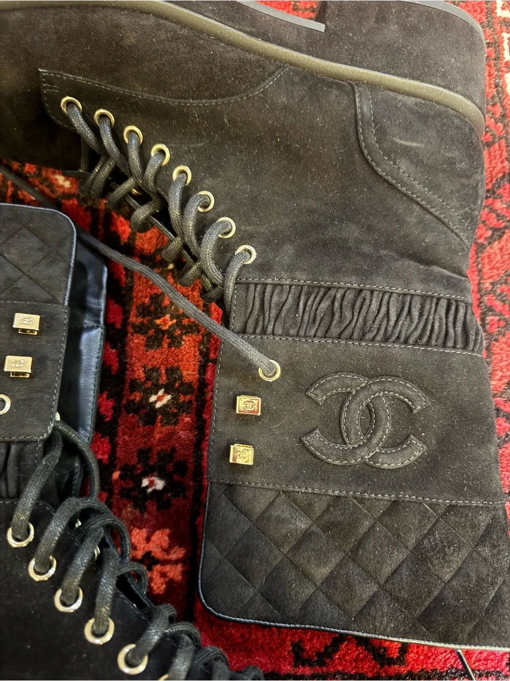 CHANEL questions leave